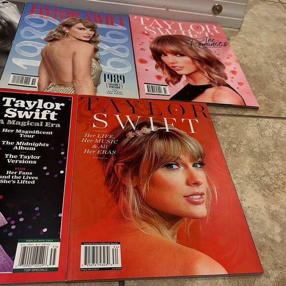Taylor Swift Magazine Collection of 5 - Picture 3 of 6